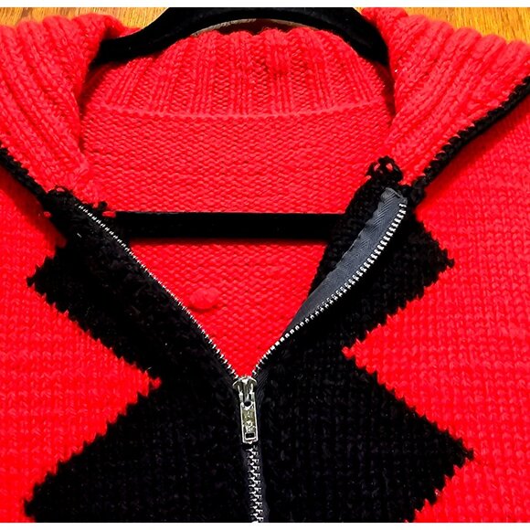 Handmade Red & Black Knit Hooded Cardigan With Zigzag Design & Front Zipper Clos - Picture 4 of 8